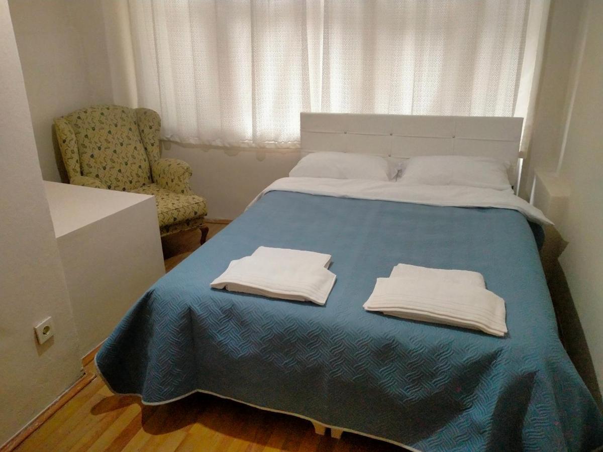 2 Bedrooms Central Area Located Appartment 1Floor Istanbul Exterior photo